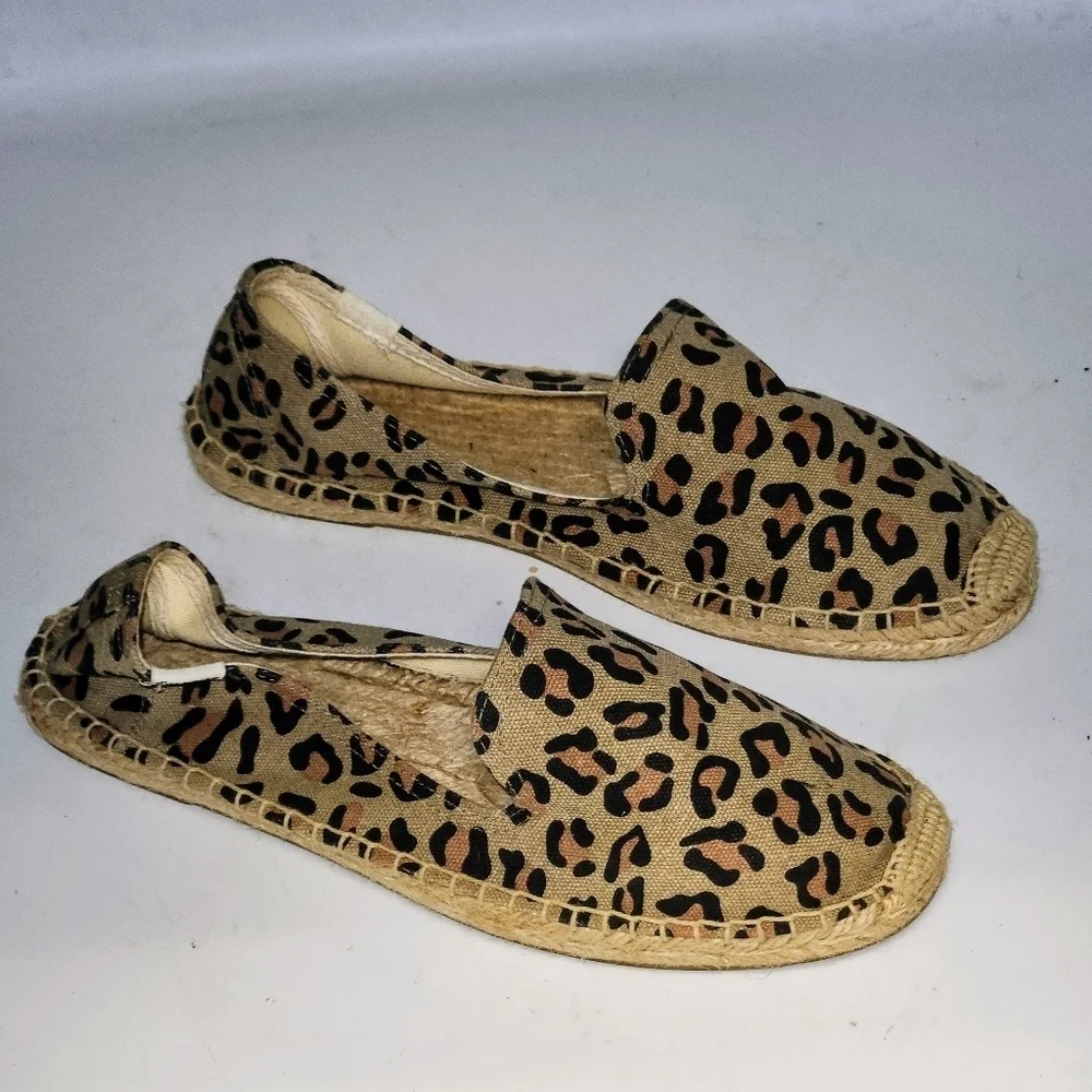 SOLUDOS Smoking Leopard Canvas Slipper Espadrilles In Maroon Black And Tan SZ 7